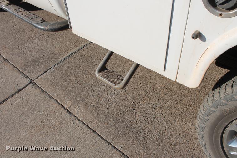 image for item DB5067 2009 Ford F250 Super Duty XL SuperCab utility bed pickup truck