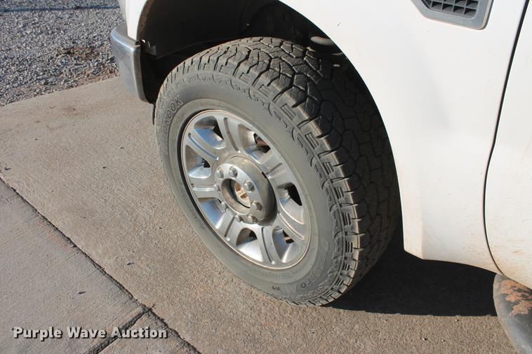 image for item DB5067 2009 Ford F250 Super Duty XL SuperCab utility bed pickup truck