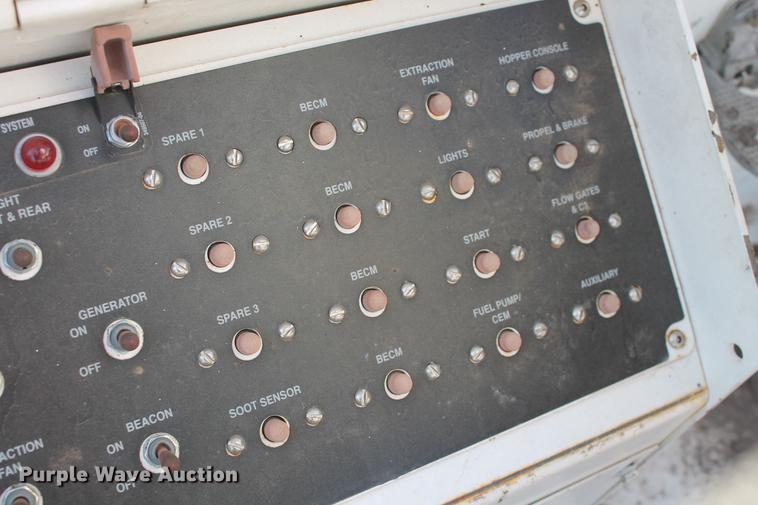 image for item DB5068 2013 Roadtec SB-2500E Shuttle Buggy material transfer vehicle