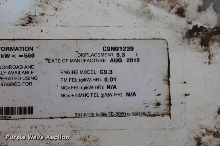 image for item DB5068 2013 Roadtec SB-2500E Shuttle Buggy material transfer vehicle