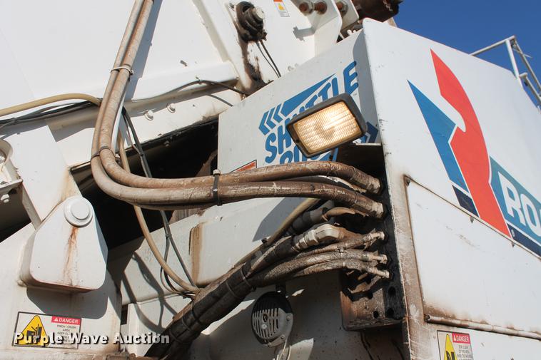 image for item DB5068 2013 Roadtec SB-2500E Shuttle Buggy material transfer vehicle