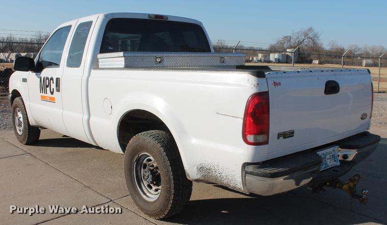 image for item DB5069 2004 Ford F350 Super Duty XL SuperCab pickup truck