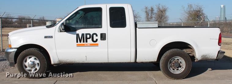 image for item DB5069 2004 Ford F350 Super Duty XL SuperCab pickup truck