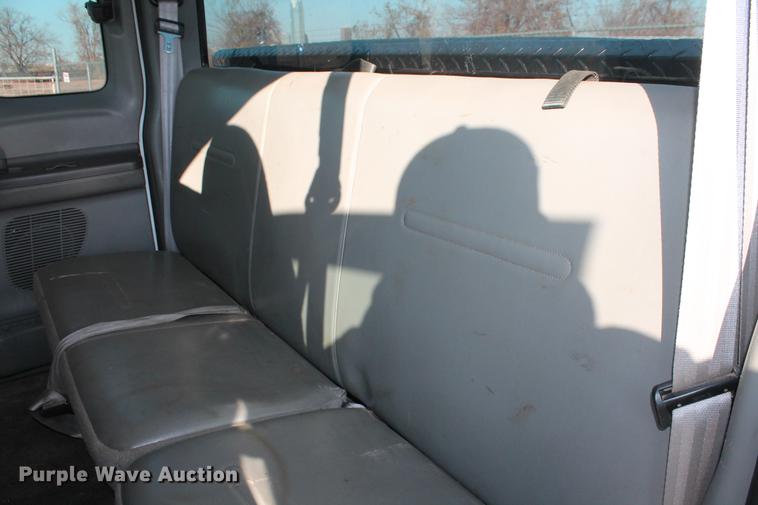 image for item DB5069 2004 Ford F350 Super Duty XL SuperCab pickup truck