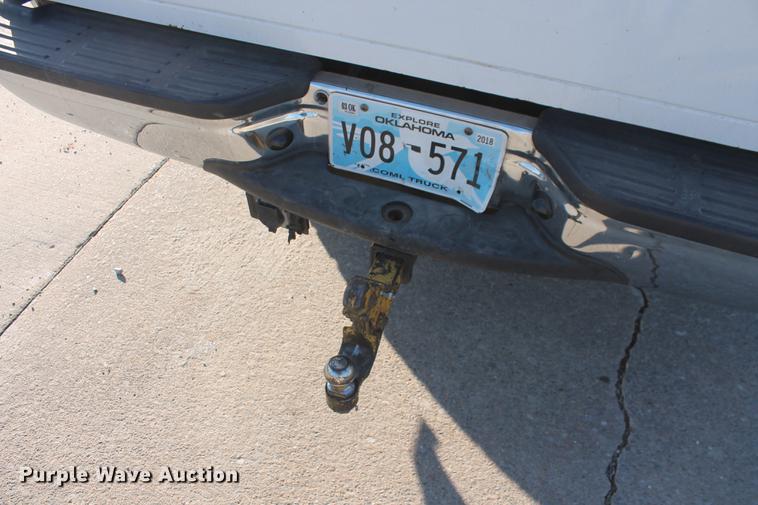 image for item DB5069 2004 Ford F350 Super Duty XL SuperCab pickup truck