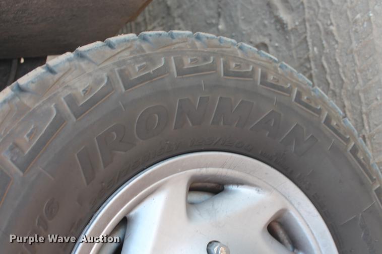 image for item DB5069 2004 Ford F350 Super Duty XL SuperCab pickup truck