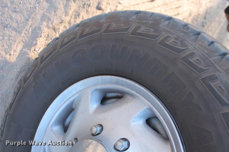 image for item DB5069 2004 Ford F350 Super Duty XL SuperCab pickup truck