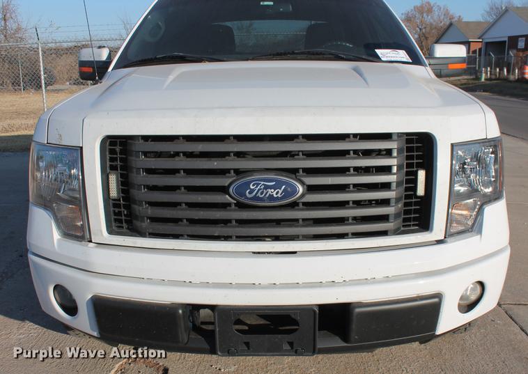 image for item DB5070 2010 Ford F150 FX2 Super Crew pickup truck