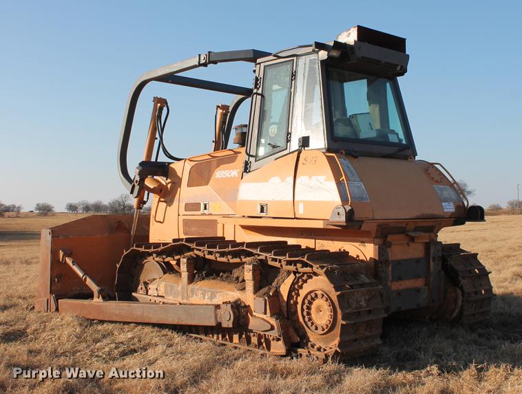image for item DB5077 2005 Case 1850K Series II dozer