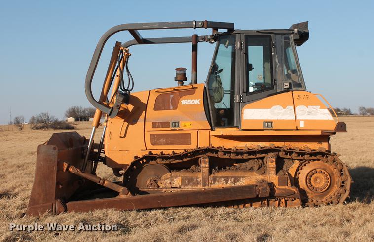image for item DB5077 2005 Case 1850K Series II dozer
