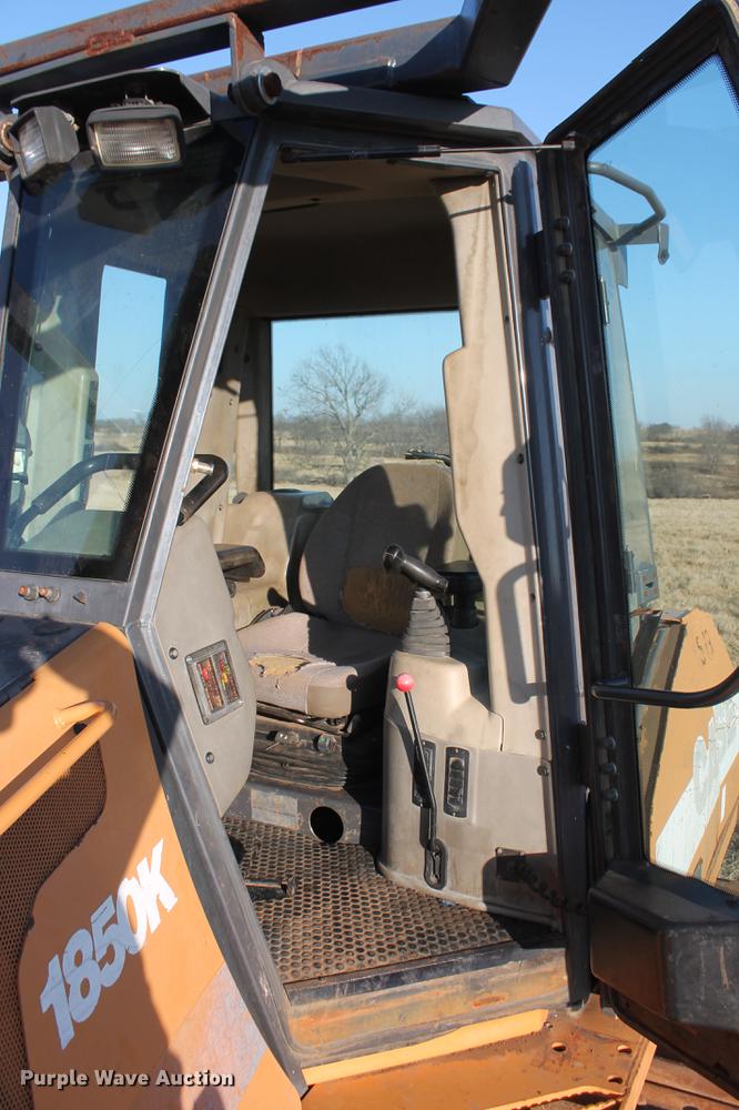 image for item DB5077 2005 Case 1850K Series II dozer