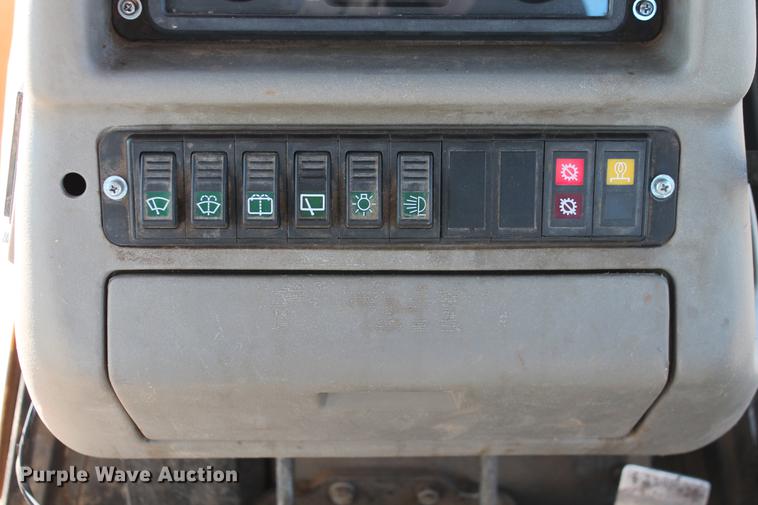 image for item DB5077 2005 Case 1850K Series II dozer