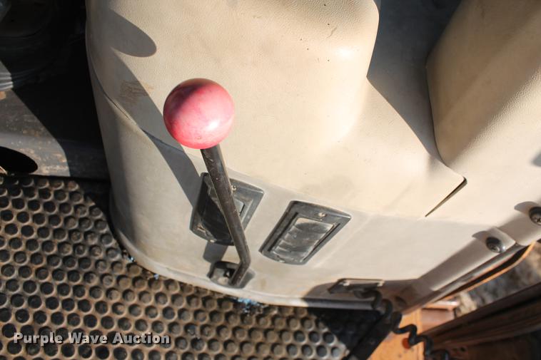 image for item DB5077 2005 Case 1850K Series II dozer