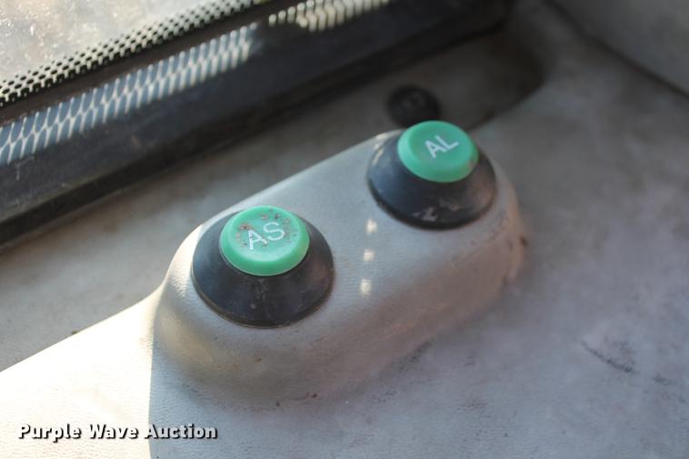 image for item DB5077 2005 Case 1850K Series II dozer