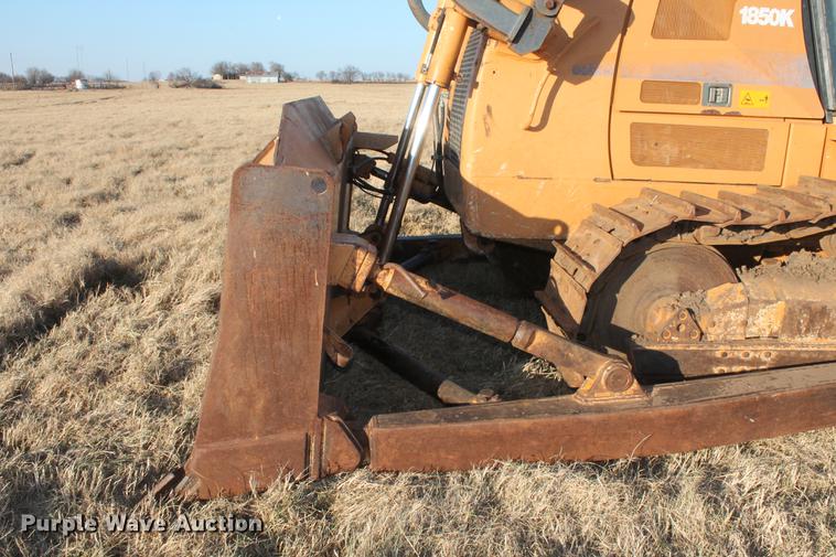 image for item DB5077 2005 Case 1850K Series II dozer