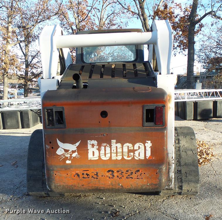 image for item DB5904 2005 Bobcat T300 skid steer