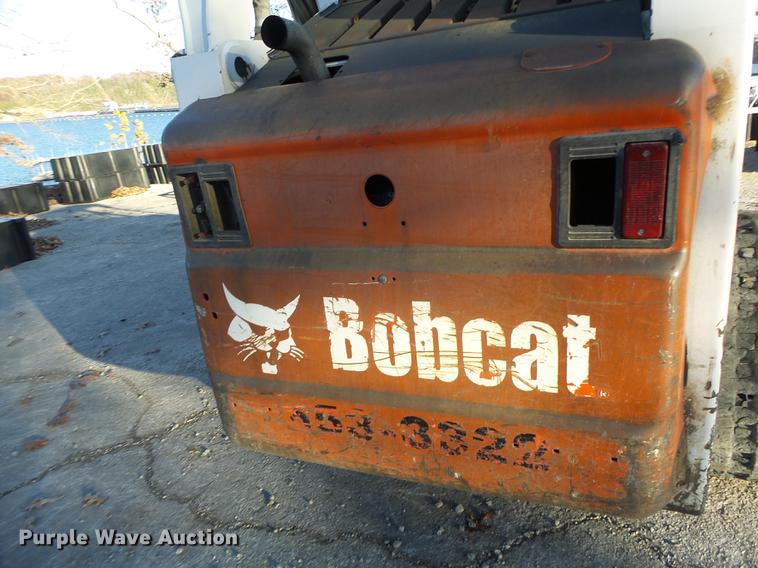 image for item DB5904 2005 Bobcat T300 skid steer