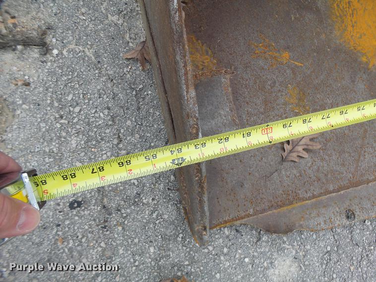 image for item DB5904 2005 Bobcat T300 skid steer