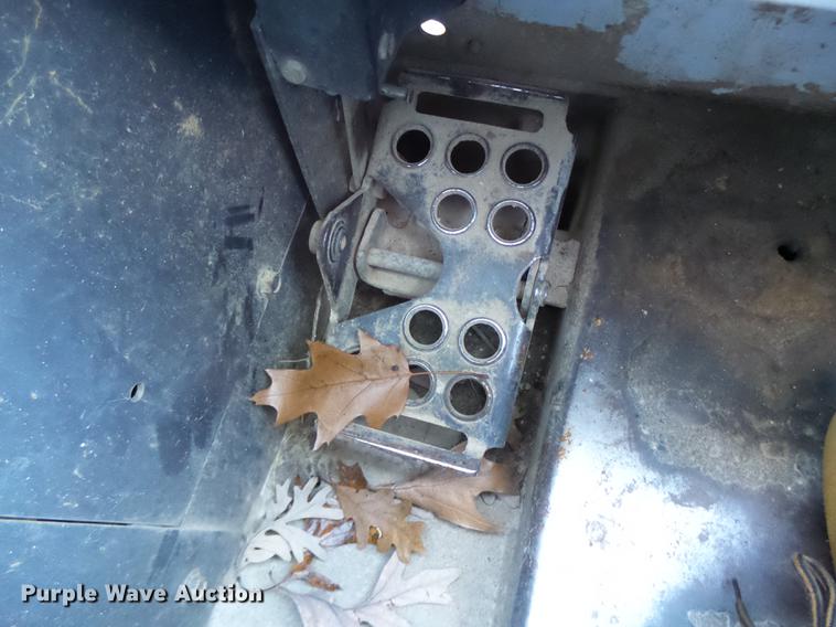 image for item DB5904 2005 Bobcat T300 skid steer