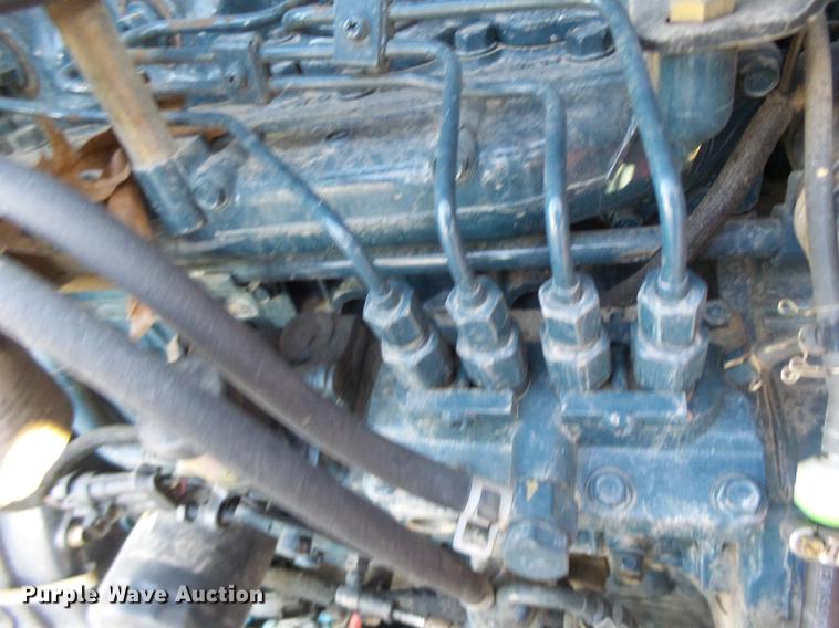 image for item DB5904 2005 Bobcat T300 skid steer