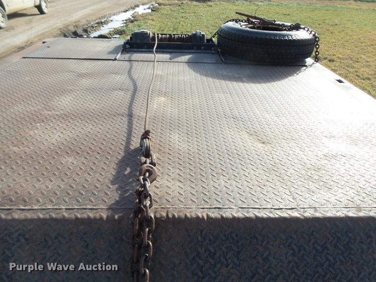 image for item DB6230 1989 Trail King TK60HTXL462 double drop deck equipment trailer