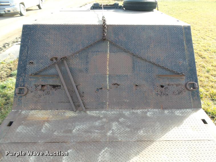 image for item DB6230 1989 Trail King TK60HTXL462 double drop deck equipment trailer