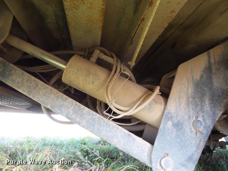 image for item DB6230 1989 Trail King TK60HTXL462 double drop deck equipment trailer