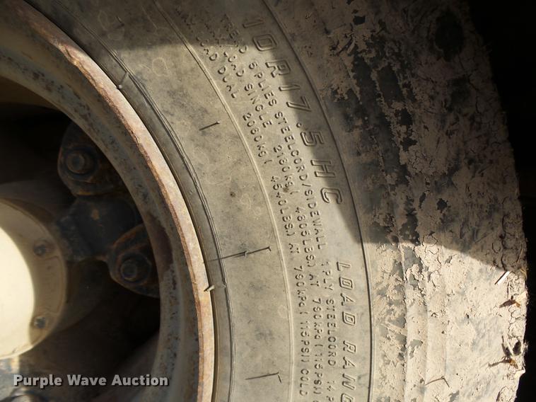 image for item DB6230 1989 Trail King TK60HTXL462 double drop deck equipment trailer