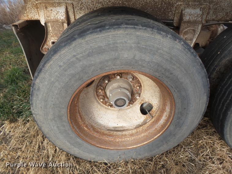 image for item DB6231 1990 Ranch LW20023 bottom dump trailer