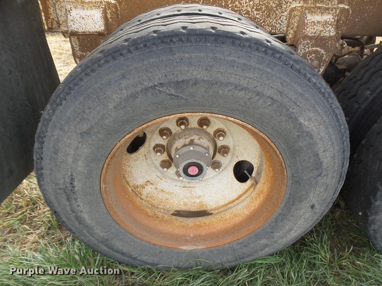 image for item DB6231 1990 Ranch LW20023 bottom dump trailer