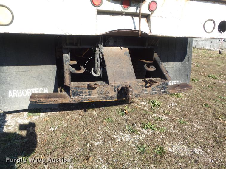 image for item DB6253 1990 Ford F700 chipper truck