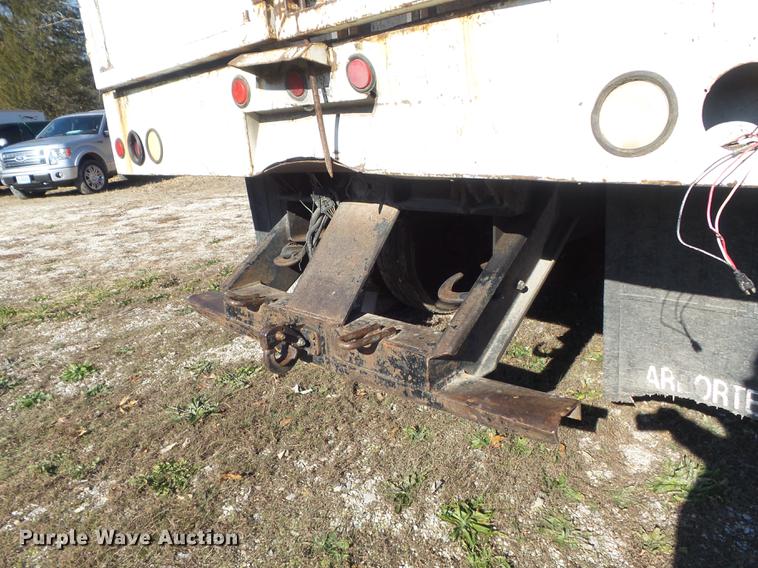 image for item DB6253 1990 Ford F700 chipper truck