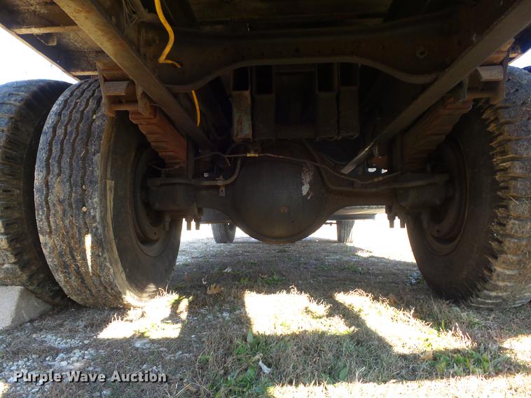 image for item DB6253 1990 Ford F700 chipper truck