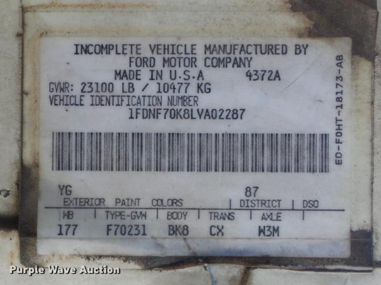 image for item DB6253 1990 Ford F700 chipper truck