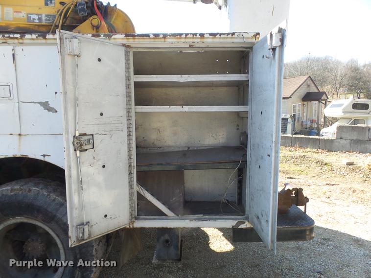 image for item DB6254 1991 GMC TopKick bucket truck