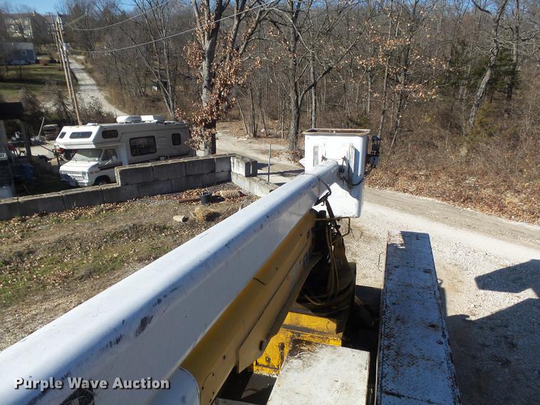 image for item DB6254 1991 GMC TopKick bucket truck