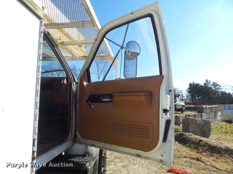 image for item DB6254 1991 GMC TopKick bucket truck