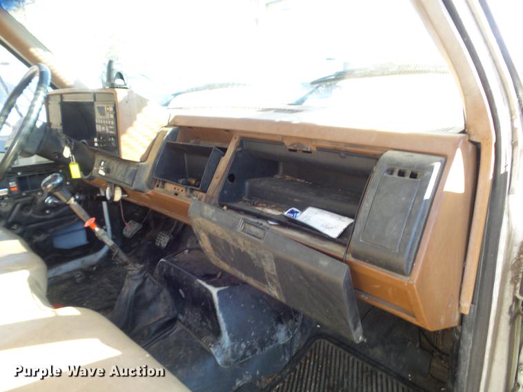 image for item DB6254 1991 GMC TopKick bucket truck