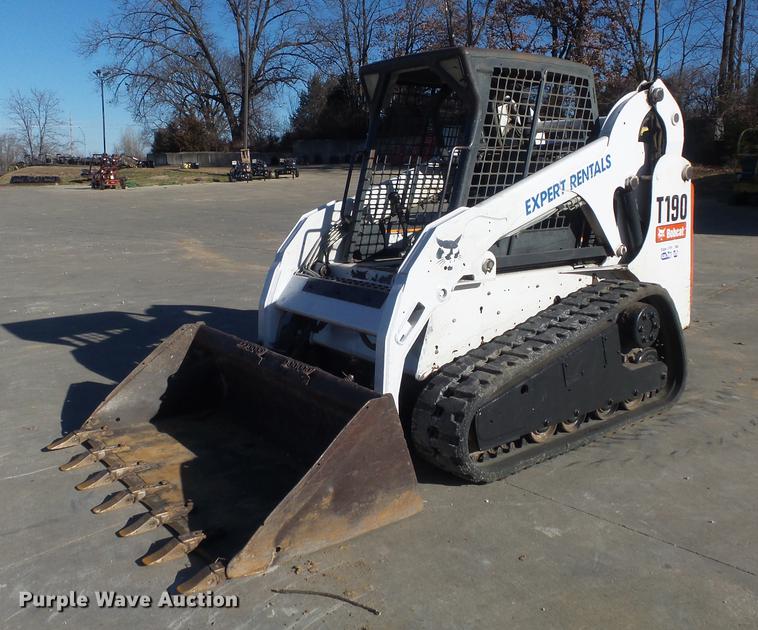 image for item DB6261 2008 Bobcat T190 skid steer