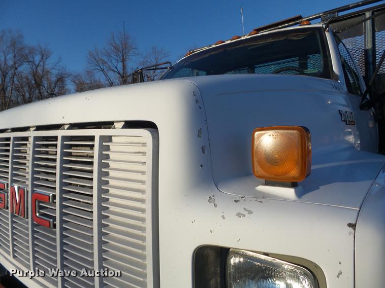 image for item DB6262 1994 GMC TopKick flatbed truck