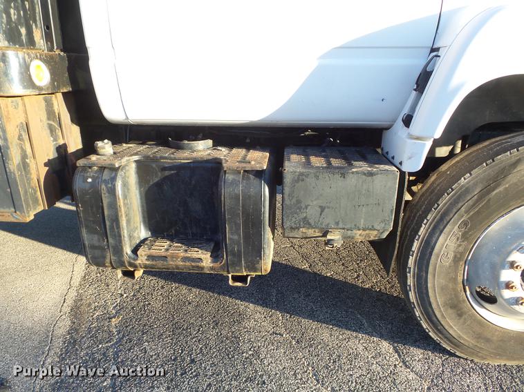 image for item DB6262 1994 GMC TopKick flatbed truck