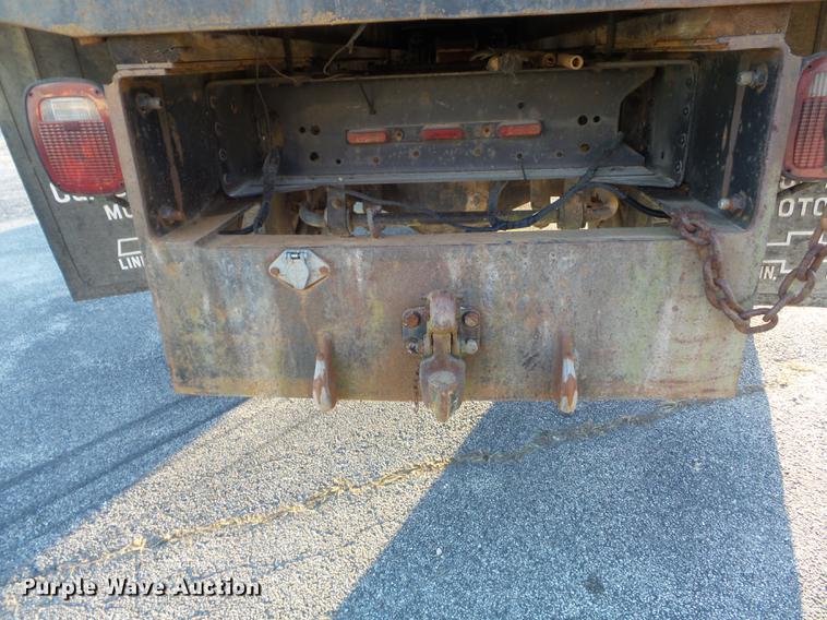 image for item DB6262 1994 GMC TopKick flatbed truck