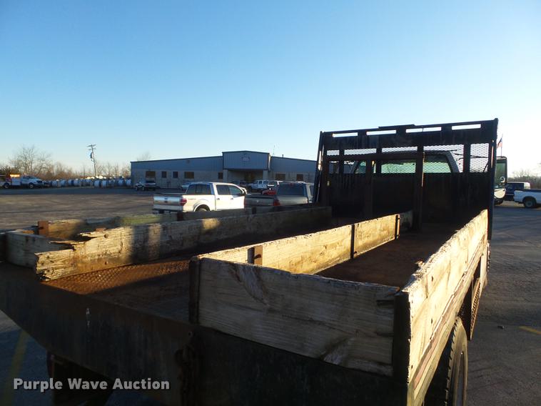 image for item DB6262 1994 GMC TopKick flatbed truck