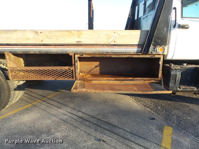image for item DB6262 1994 GMC TopKick flatbed truck