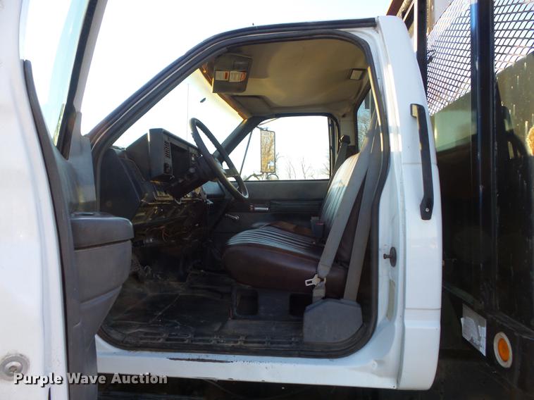 image for item DB6262 1994 GMC TopKick flatbed truck