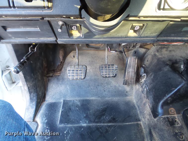 image for item DB6262 1994 GMC TopKick flatbed truck