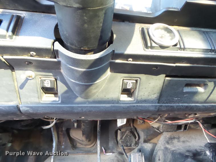 image for item DB6262 1994 GMC TopKick flatbed truck