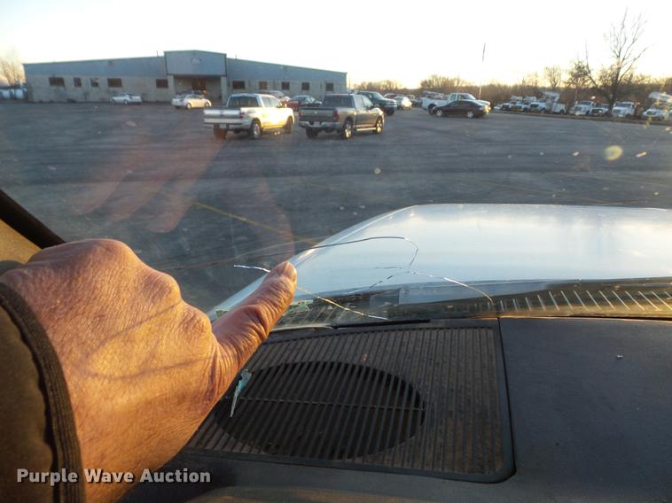 image for item DB6262 1994 GMC TopKick flatbed truck