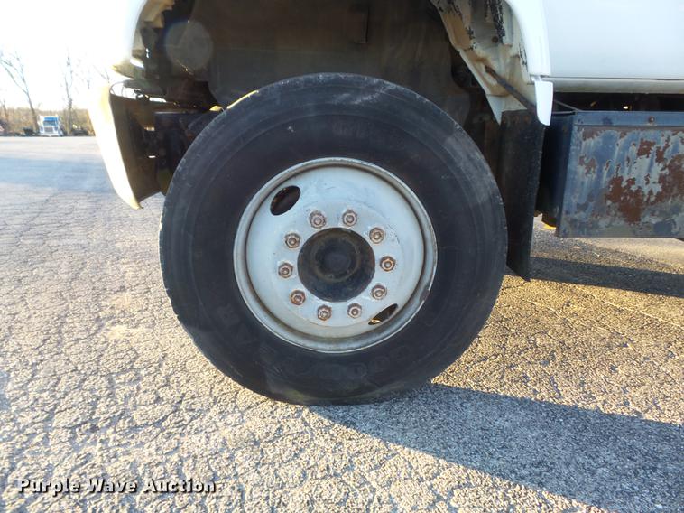 image for item DB6262 1994 GMC TopKick flatbed truck