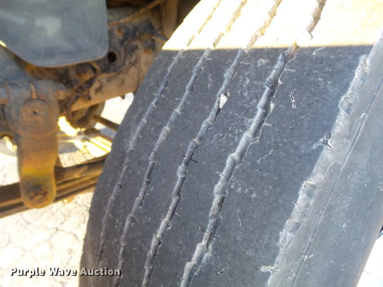 image for item DB6262 1994 GMC TopKick flatbed truck